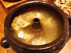 -云海肴·汽锅鸡·云南菜(天山百盛优客店)