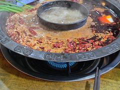 -黄潇洒老火锅(九眼桥宏济巷店)