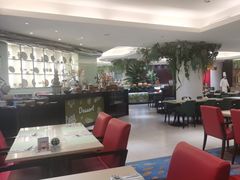 -亮马河饭店翠雅咖啡厅