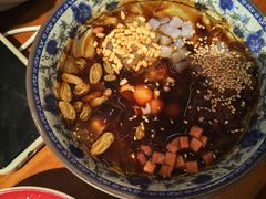 -爆炸头阿姨小四川正宗川味小吃(无任何分店)