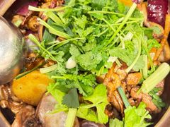 -胡须佬鸡煲四季火锅店(石厦西村直营店)