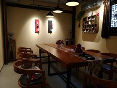 -小草屋轰趴馆别墅派对新场团建家庭聚会