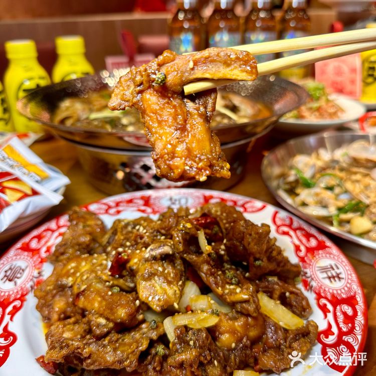 沈阳烧烤都细分赛道了，我站海鲜这条！鲜迷糊🔥