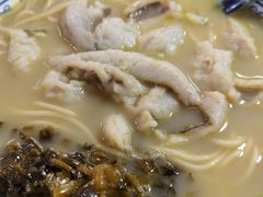 招牌黄鱼面-明呈黄鱼面馆(斜土路店)