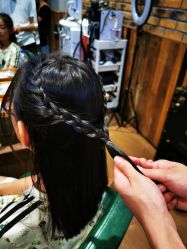 -PE SALON