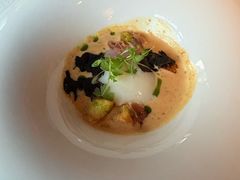 温泉蛋-弦月窗LUNETTE BY AMANDA(复兴路店)