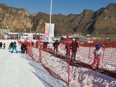 -荣盛康旅野三坡滑雪场