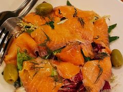 蔬菜色拉配烟熏三文鱼-La Tavernetta(Bar à Vin)(乌鲁木齐路店)