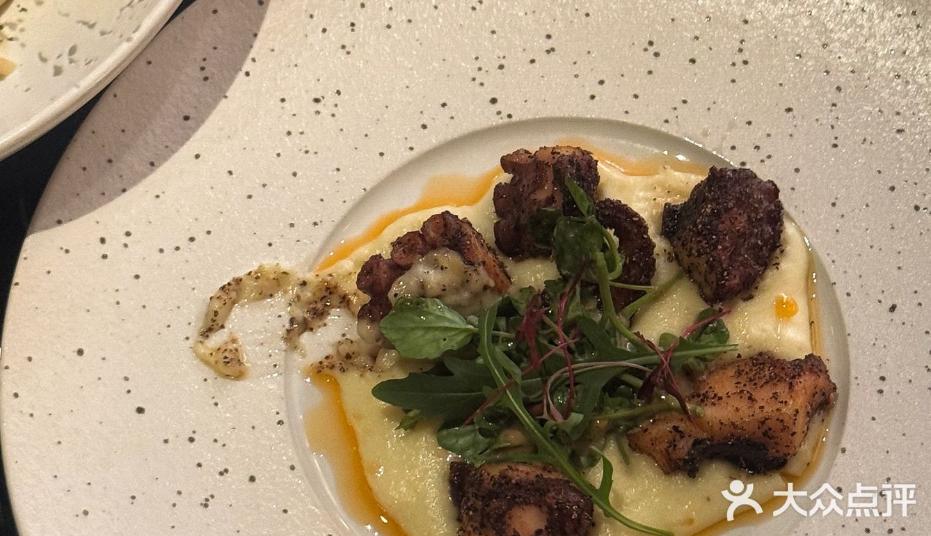 欧式电影般浪漫🌹 上海极具艺术感的牛排bar