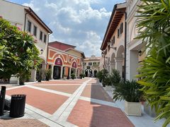 -佛罗伦萨小镇广佛名品奥特莱斯(疏港路店)