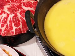 -鲜入围煮花胶鸡海鲜火锅