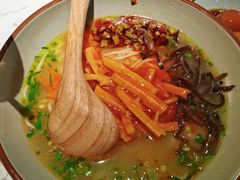 -百春原湖南牛肉粉(百联世纪店)