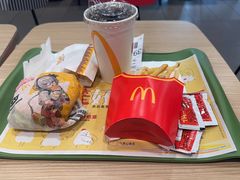 -麦当劳(轻轨曹杨路店)