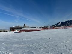 -丝绸之路山地度假区滑雪场