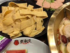 -重庆爽翻天老火锅(临平万达广场店)