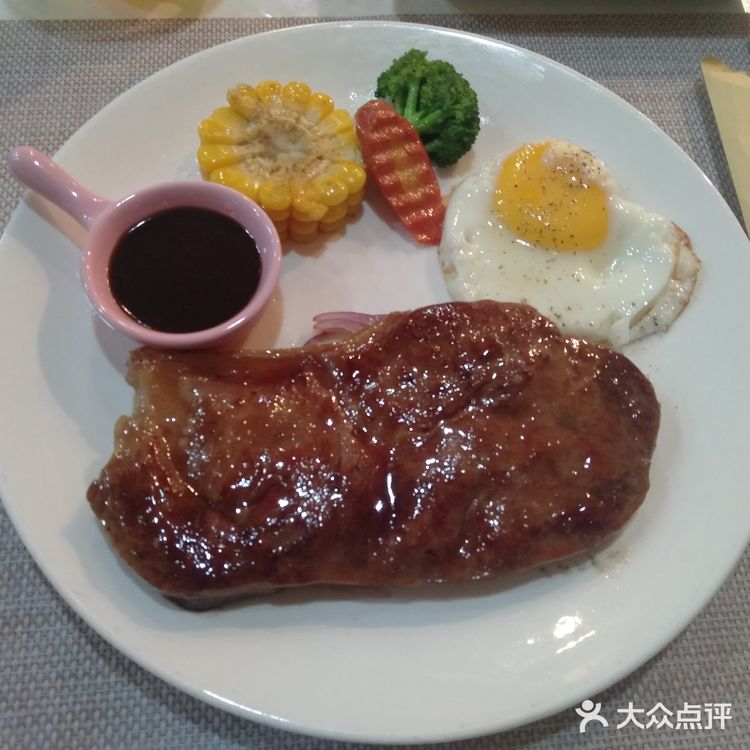 这家牛排有点东西[呲牙]