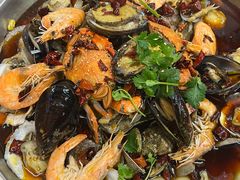 -老东镇啤酒屋海鲜加工·蒸汽海鲜·海鲜烧烤(台东店)