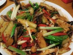 -郭婆婆疯子鸡·土货江湖菜馆