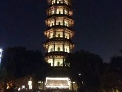 -绳金塔