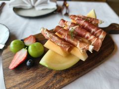 诺邓火腿配哈密瓜-松赞香格里拉林卡酒店