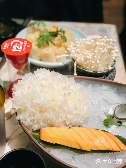 左庭右院鲜牛肉火锅(龙湖杭州滨江天街店)香炸腐皮图片