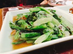 豆豉鲮鱼油麦菜-新白鹿餐厅(爱琴海购物中心店)