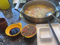 -一席地·本地鸡窝·杭帮鸡火锅(萧山银隆百货店)