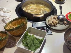 -喃喃椰·糟粕醋·椰子鸡火锅(七堡花园店)