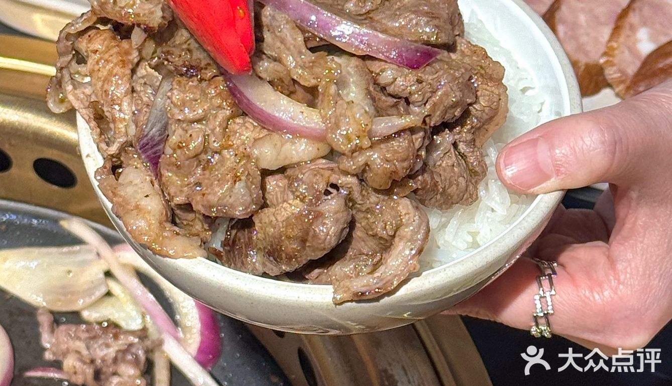 三街也有了！齐齐哈尔烤肉！连吃2天了🤤  真是羡慕三街的盆友