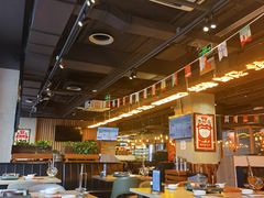 大堂-日进一片海.生腌海鲜火锅.宵夜烧烤(三里屯总店)