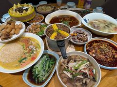 -有红鸡毛店·川菜(建设路店)