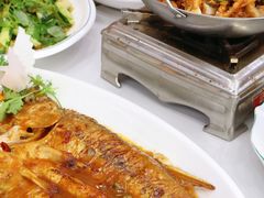 -丹水桥地锅鱼·翘嘴鲌·地方特色全鱼宴(丹江口大坝店)