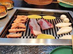 -臻牛烤肉