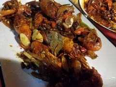 -虾弄弄海派小龙虾·牛羊蝎子火锅