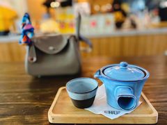 -彳亍咖啡·这里(水湾路店)