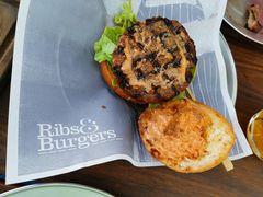 -Ribs & Burgers The Rocks