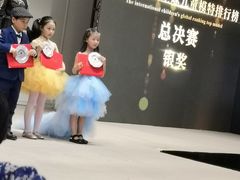 -翎秀服装模特