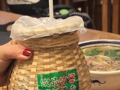 -云阿蛮云南生烫牛肉米线(奉贤路店)