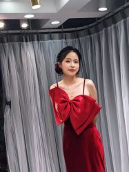 -衣贝姿婚纱礼服馆