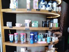 零售区-星巴克(西藏路店)