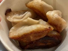 -黄阿姨锅贴大王(万航渡路店)