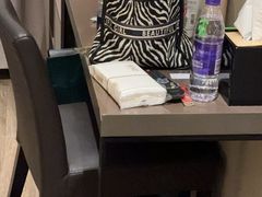 -如家精选酒店(上海思南路淮海中路地铁站店)