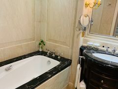 -茂名熹龙国际大酒店(人民广场高铁站店)