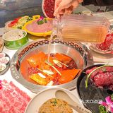 也太会了吧！居然在火锅里面倒凉茶 