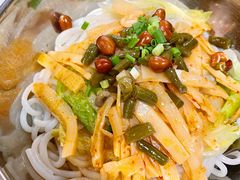 酸辣竹笋尖拌粉-龙香记桂林米粉(东扬威街11号楼店)