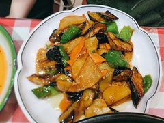 -东北哈尔滨酱骨头馆房掌柜铁锅炖