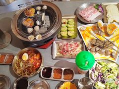 -围炉肉舍•炭烤活鳗•丹东海鲜烤肉(步行街店)