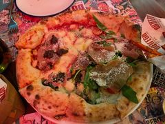 四季披萨-BOTTEGA意库(中骏世界城店)
