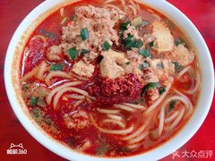 -铁朋小锅米线(金星店)