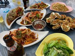 -覃记海鲜美食餐厅